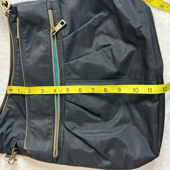 Travelon Black Crossbody Bag Gold Hardware Lockdown Features Anti-Slash Strap - Picture 8 of 16